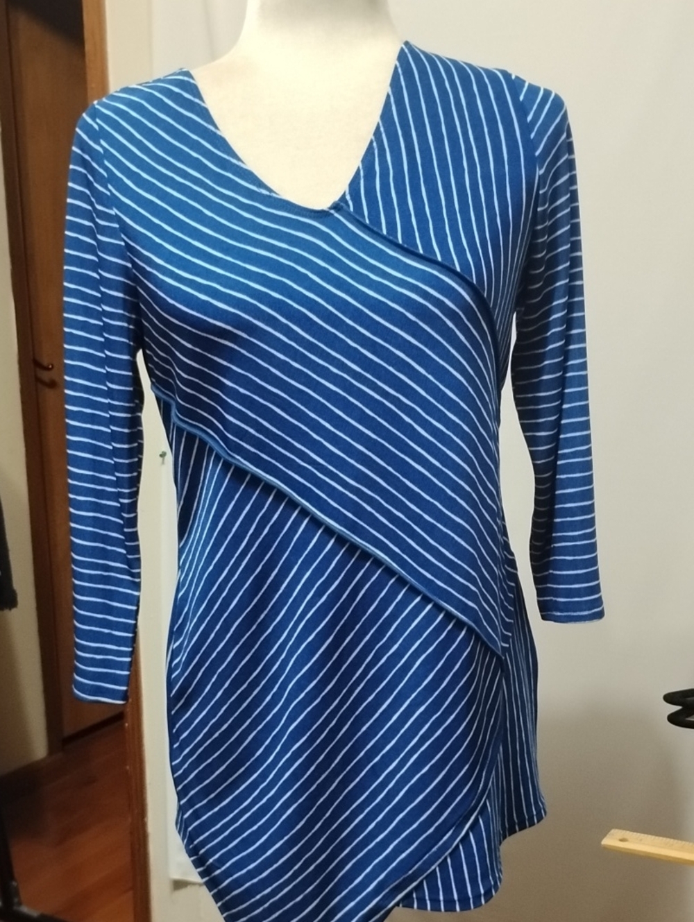 Travelers Blue Striped Women's 0  Wrap-Style Tunic Top